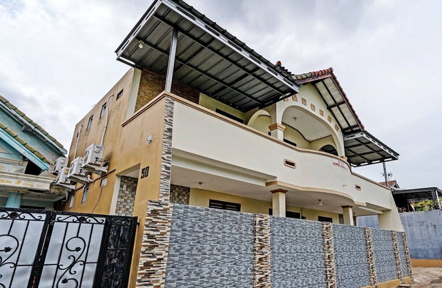 OYO 92062 Pondok Aurel Wahidin