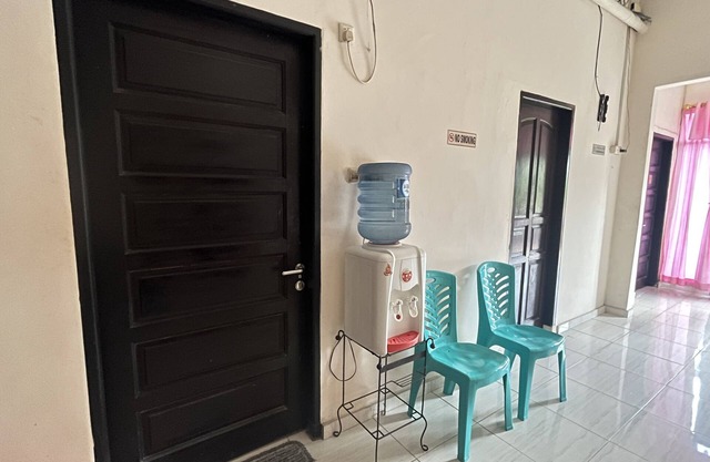 OYO 92100 Kost Biru