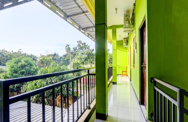 OYO 92467 Cahyo Kost 1