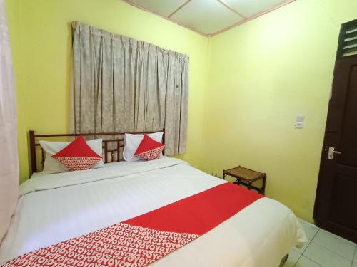 OYO 92503 Penginapan & Villa Sirait