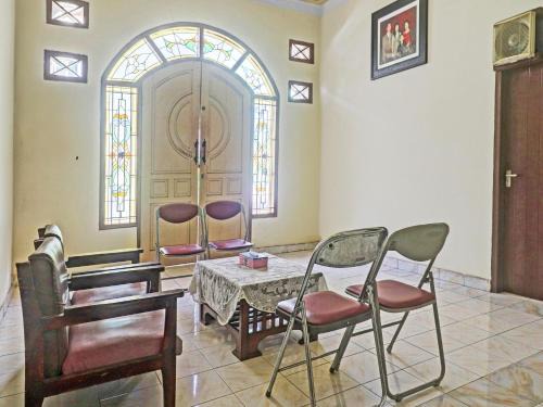 OYO 92561 Excellent Kost