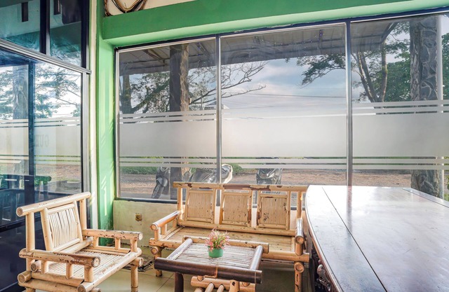 OYO 92609 Guest House Malay Singkawang