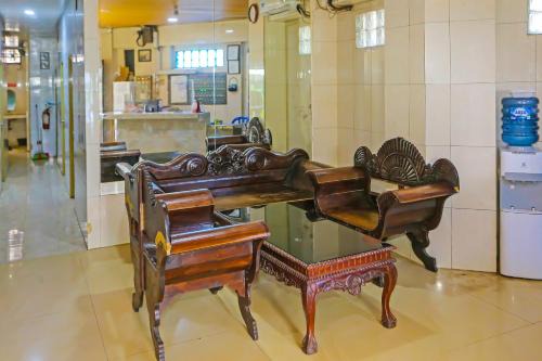 OYO 92677 Hotel Bintaro