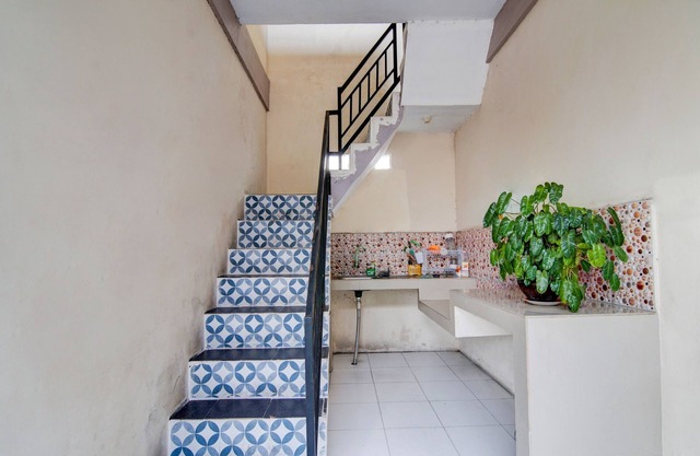 OYO 92861 Raya Guest House Syariah