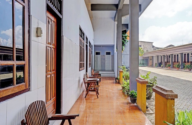 OYO 92869 Hotel Nusantara