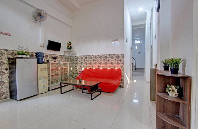 OYO 93095 New Puspa Residence