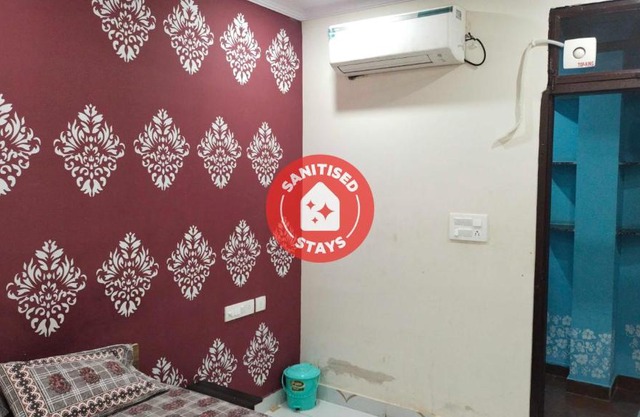 OYO 93161 New Bhaskar Guest House