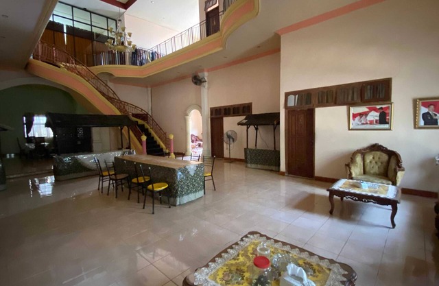 OYO 93176 Hotel Savira Near Barru