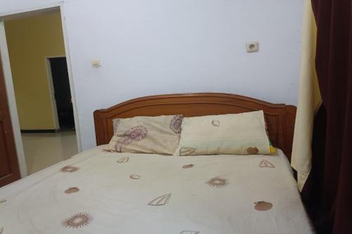 OYO 93408 Penginapan Annisya Near SMA Negeri 2 Mataram