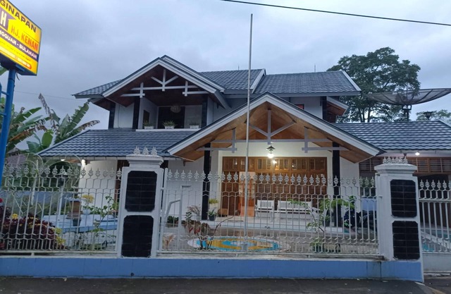 OYO 93706 Penginapan Syariah Hj. Kenan