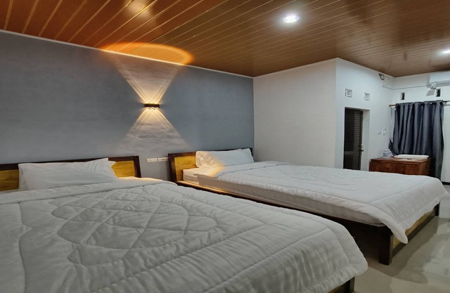 OYO 93709 Rose Inn 2