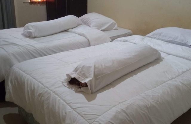 OYO 93866 Neva Guest House SyariahNearWaduk Cipta Karya