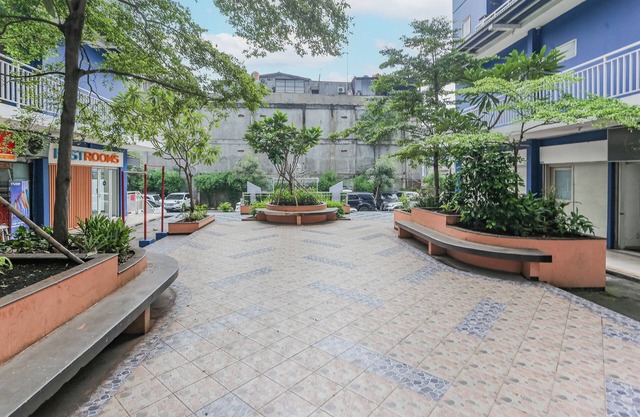 OYO 93952 Dms Property