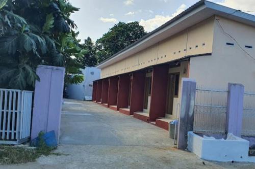 OYO 94015 Kost Alif Near Masjid Jami Nurul Huda