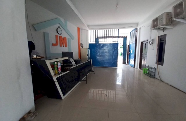 OYO 94032 Jm Guest House 2NearStasiun karawang