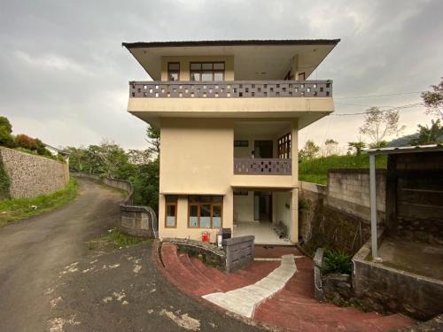 OYO 94582 Villa Beringin Puncak