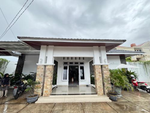 OYO 94692 Blower Residence Syariah