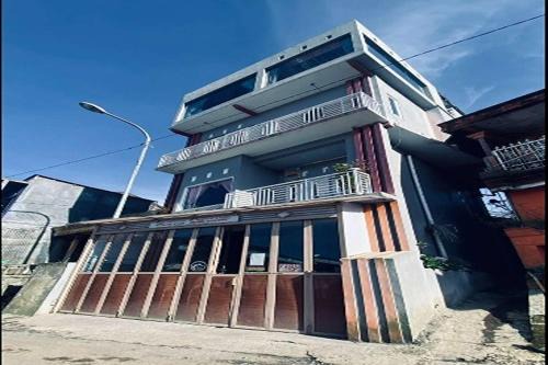 OYO 94702 Putra Family Homestay Sikunir