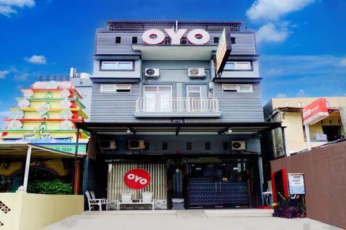 OYO 94787 Hotel Mulana