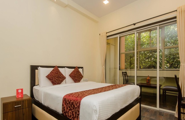 OYO 9849 Hotel Divine Residency