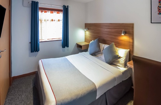 OYO Arinza Hotel, London Ilford
