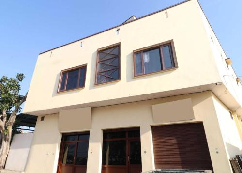 OYO Flagship 30323 Gd Pride Guest House
