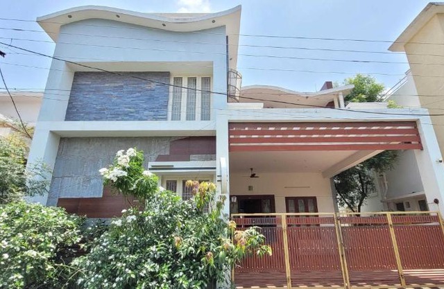 OYO Flagship Heavens Residency