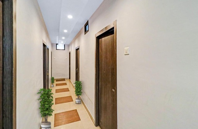 OYO Flagship Hotel Shaurya