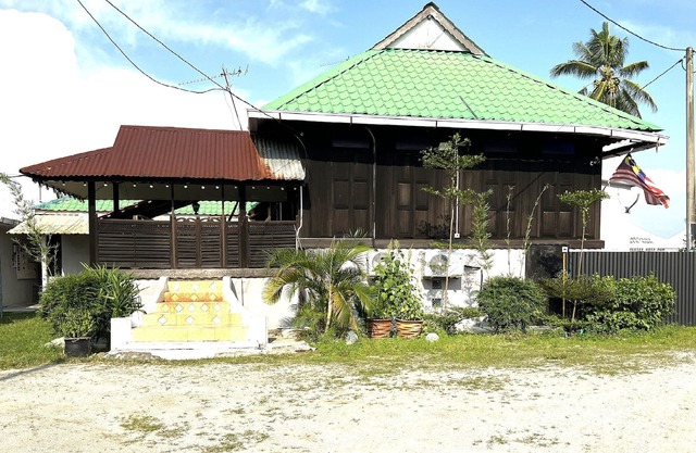 OYO Home 90495 Homestay Kampung Kota Aur
