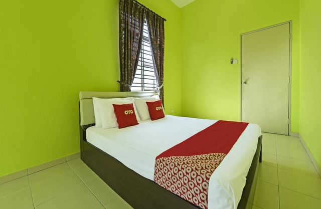 OYO Home 90532 Casa Azlinda Muslim Homestay Ii