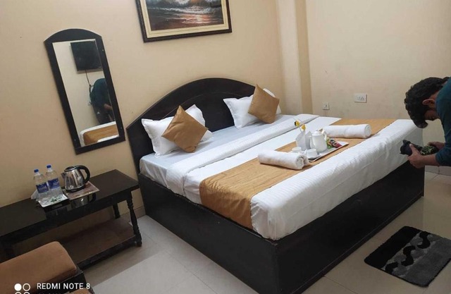 OYO Hotel Avadh Near Gautam Buddha Park