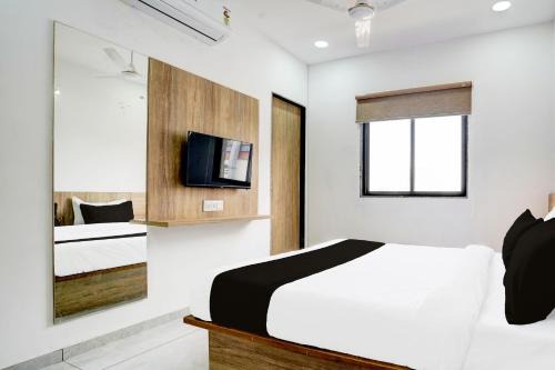 OYO Hotel Champaign