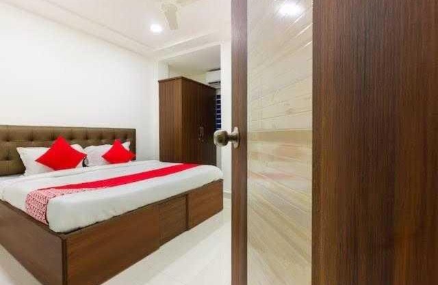 OYO Hotel Grand Star
