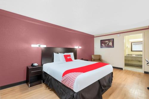 OYO Hotel Tulsa N Sheridan Rd & Airport