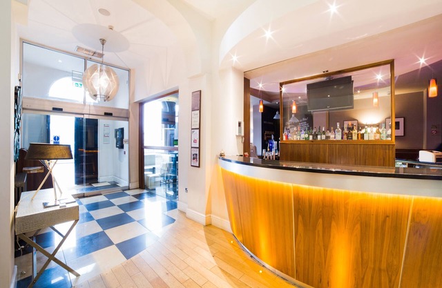 OYO Imperial Hotel
