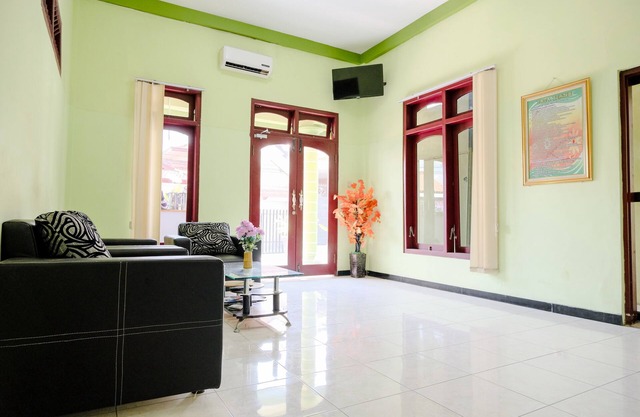 OYO Life 2508 Alba Suites Homestay Syariah
