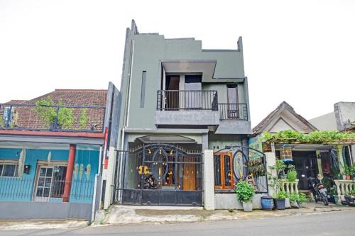 OYO Life 90737 Losmen Aini Syariah