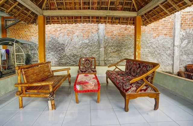 OYO Life 91068 Penginapan Way Semaka Syariah