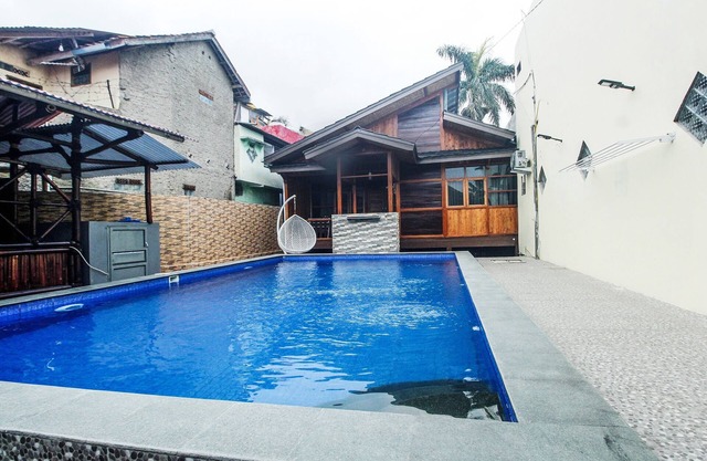 OYO Life 91606 Nadin Guest House Syariah