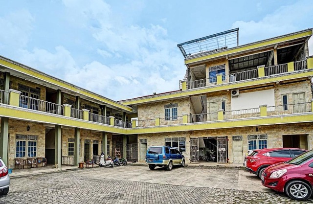 OYO Life 91873 Nugraha Kost