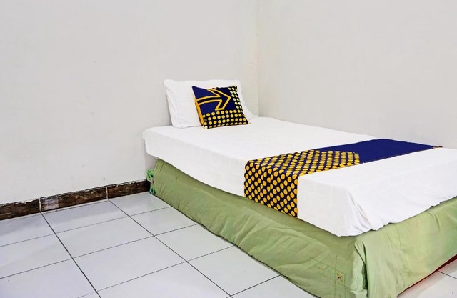 OYO Life 91896 Kost Bu Dewi Syariah