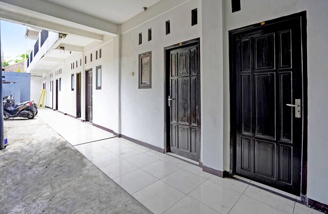 OYO Life 91947 Kost Barokah Syariah