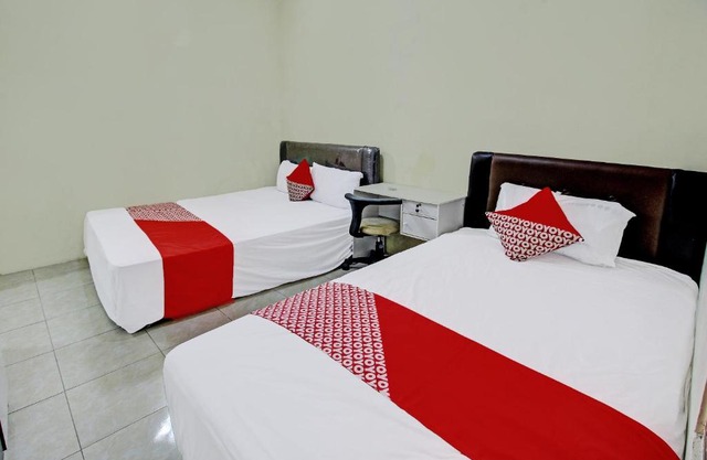 OYO Life 92312 A+ Cozy Rooms Syariah