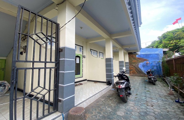 OYO Life 93401 Kos Putri Alamanda Syariah