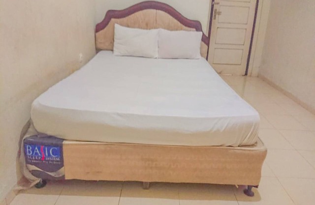 OYO Life 93590 Penginapan Palapa 10 Syariah
