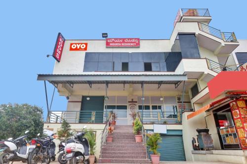 OYO Mourya Residency