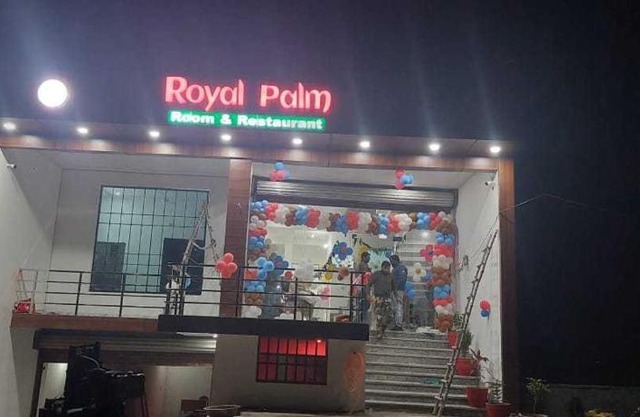 OYO Royal Palm