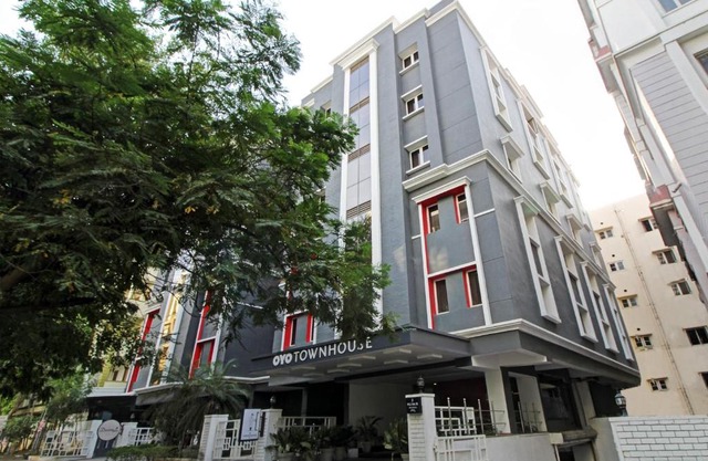 OYO Townhouse 9 Hitech City