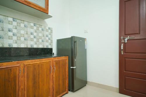 OYO Vattekad Residency