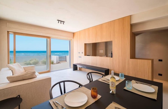 Oyster Sea View Luxury Apartment